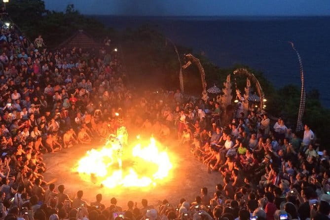 2D1N Ijen Blue Fire and Mount Bromo Sunrise Tour from Bali - The guides are a major part of the experience