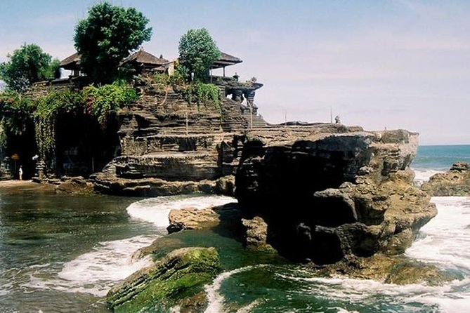 3 Days Sightseeing to the Famous Place in Bali - Day 3: Bedugul and the floating temple at Lake Bratan
