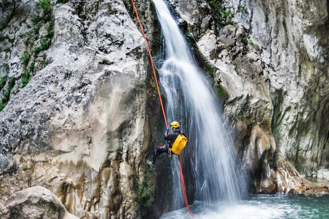 3Hrs Intermediate Canyoning in North Bali (Pickup, Lunch & GoPro) - Lunch, showers, and the useful extras