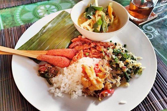 Afternoon Cooking Class & Making Bali Offering with Dinner - Meeting at Ubud Palace at 2pm