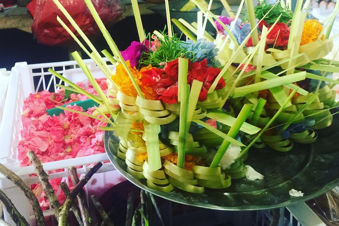 Afternoon Cooking Class & Making Bali Offering with Dinner - Cooking nine dishes, one step at a time