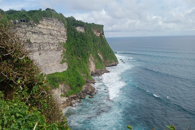 All Inclusive Kecak Dance and Uluwatu Temple Admission Ticket - The queue and seating require patience
