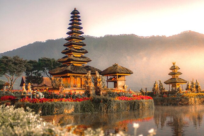 All inclusive Tanah lot & North Bali Tour: Jatiluwih, Ulun Danu - Tanah Lot: a strong start beside the Indian Ocean
