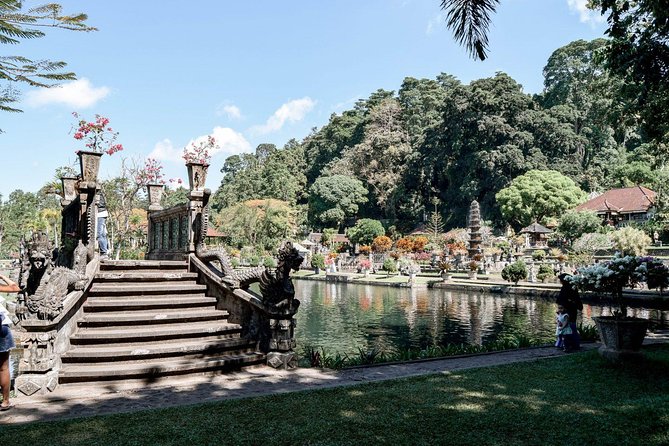 Amazing Private Tour: Lempuyang temple, Tirta gangga, Tukad cepung waterfall - The timing problem you should take seriously