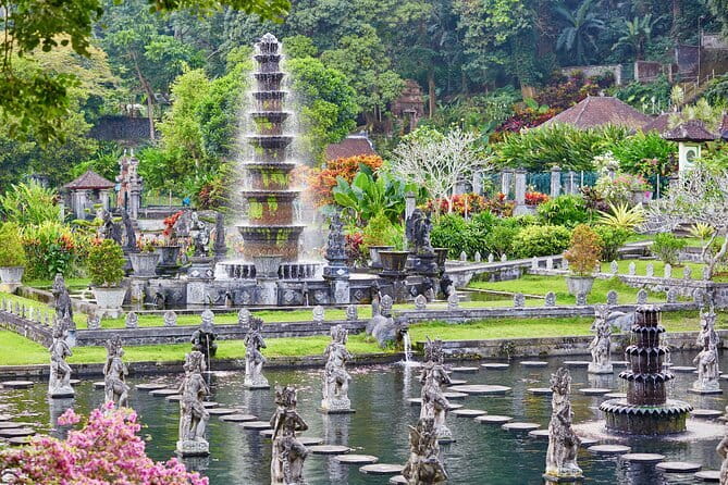 Bali a Hidden Gems Tirta Gangga Taman Ujung and Cepung Waterfall - The Guides Make the Long Drive Easier