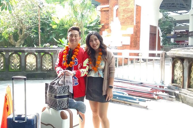 Bali Airport Transfer Shuttle Service - Meeting Your Driver Inside Ngurah Rai Airport
