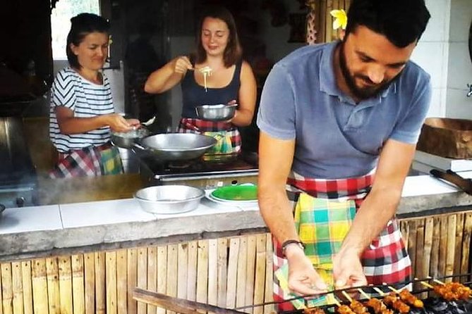Bali Amazing Cooking Class - Sitting Down to Eat What You Made