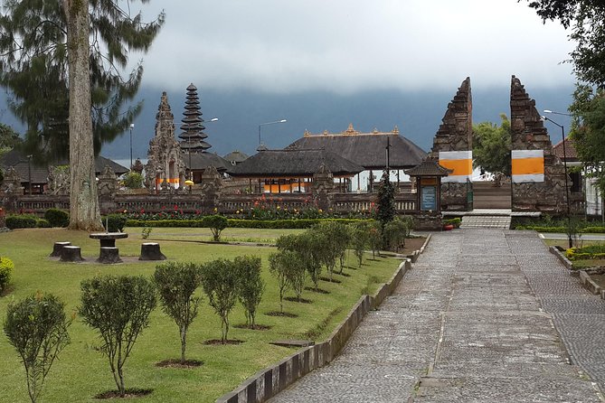 Bali Beautiful Insta with Real Bali Swing - Handara Gate: a fast start among the mountains
