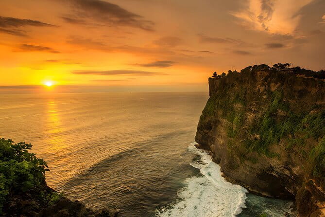 Bali: Bedugul Temple, Banyumala Waterfall, UNESCO Rice Terrace - Who will get the most from this day