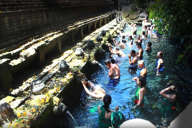 Bali Day Trip: Ubud Temples & Hidden Waterfalls - Tirta Empul and the meaning of the water