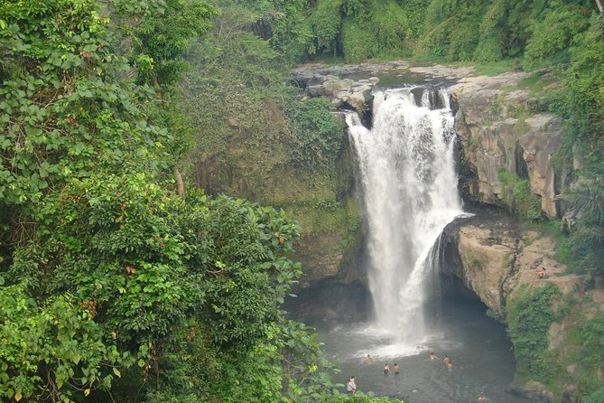 Bali Full-Day Traditional Village Sightseeing Trip All Inclusive - Buffet lunch above Mount Batur and Lake Batur