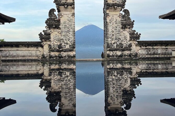 Bali Gate of Heaven Temple, Waterfall, Water Palace & Swing - Tegalalang Rice Terrace and the Bali Swing