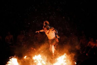 Bali Half Day Tour – Uluwatu Temple Sunset, Kecak Fire Dance, Jimbaran Dinner