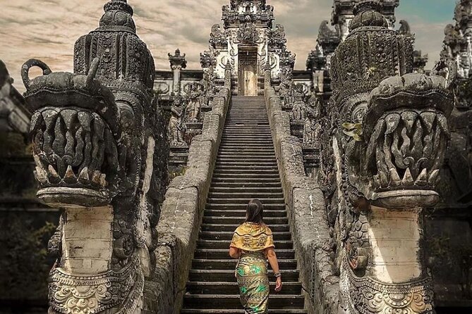 Bali Instagram Tour - All Inclusive - Tegalalang Rice Terrace closes the photo circuit