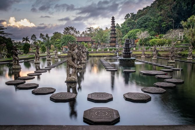 Bali Instagram Tour : Heaven Gate Tour - Tirta Gangga - Tukad Cepung Waterfalls - Why this East Bali route works