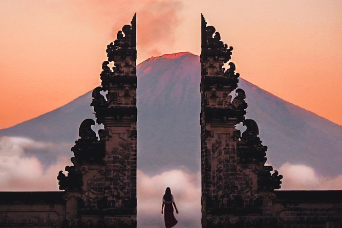 ️ Bali Instagram Tour: The Most Famous Spots (Private & All-Inclusive) - Reaching Lempuyang Temple before the crowds