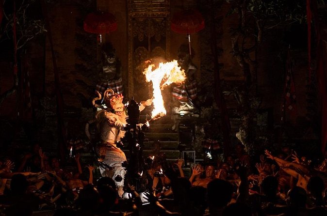 Bali Kecak Fire Dance Show at Tanah Lot, Tabanan with Transport - Tips for getting more from the evening