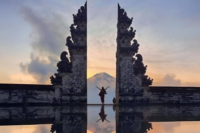 Bali: Lempuyang Temple, Waterfall & Rice Terrace Private Tour - Key points at a glance