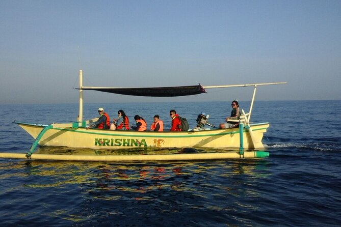 Bali Lovina Dolphin and North Bali Sightseeing - All Inclusive - Lovina Beach and the sunrise dolphin trip