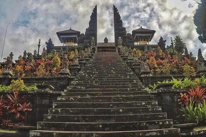 Bali Most Beautiful Temples Private Tour - Tirta Empul and the meaning of holy water