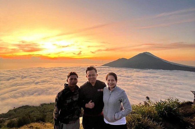 Bali: Mount Batur Trekking for Best Sunrise Adventure - Breakfast with bread, eggs, and a view