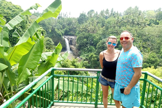 Bali Night Market Experience and Ubud Highlights tour - Tegalalang Rice Terrace: photos with a chance to walk