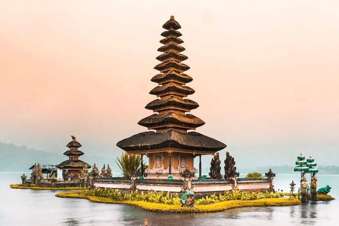 Bali : Northern Bali Private Day Trip with Transfer - Tanah Lot and the sea-rock temple