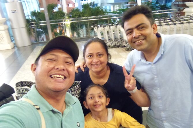Bali Private Airport Pick up - Finding the orange sign after immigration
