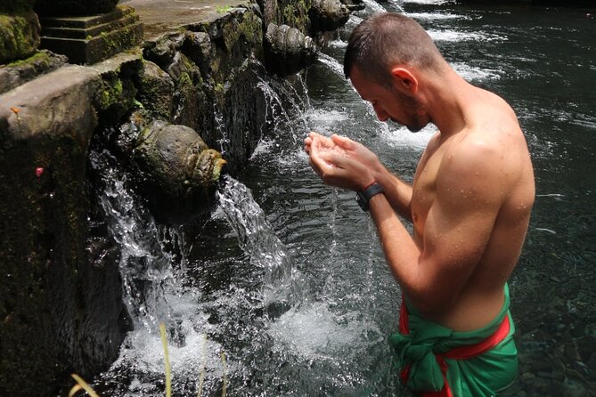 Bali Private tour - Kanto Lampo Waterfall: a smaller-scale water stop