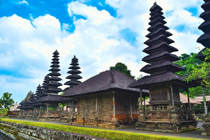 Bali Pura Taman Ayun Temple, Monkey Forest & Tanah Lot Excursion - Tanah Lot at sunset, the payoff and the problem