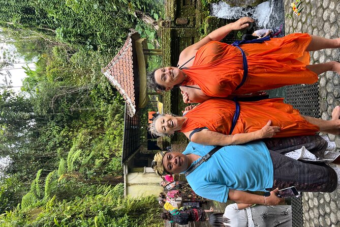 Bali Samanic Healing Purification Natural - Entering Mengening Temple and its spring fountains