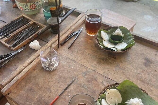 Bali Sidemen Silver Class Making with 7 Gram of Silver - Shaping, detailing, and doing the work yourself