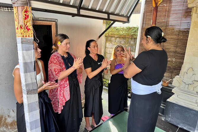 Bali Spiritual: Balinese Healing, Temple & Rice Terrace - A reflective start with Balinese purification