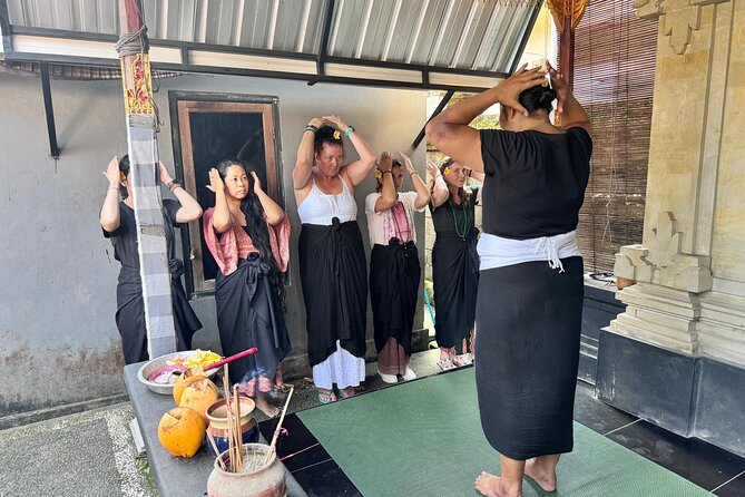 Bali Spiritual: Balinese Healing, Temple & Rice Terrace - Coffee and a lunch question worth settling