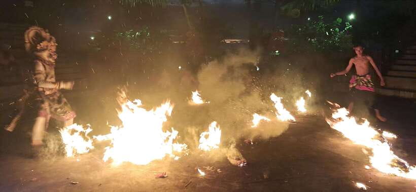 Bali: Tanah Lot Temple Sunset Kecak & Fire Dance Show Ticket - Who will enjoy this show most?