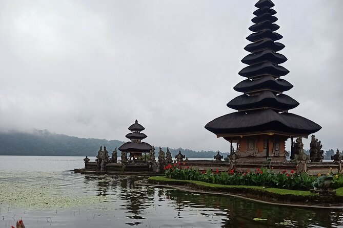 Bali Tanah Lot, Ulun Danu Beratan & Jatiluwih Rice Terrace - Optional waterfall and photo stop