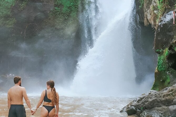 Bali Tour : Tegenungan - Tukad Cepung - Kanto Lampo - Tibumana Waterfall - Tegenungan: the big, popular finale