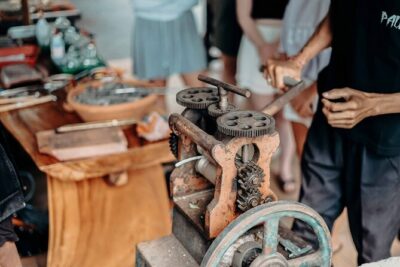 Bali Traditional Silver Class – Making Simple Jewelry Experience