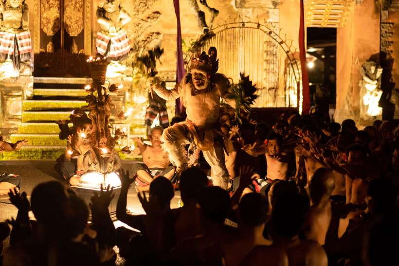 Bali: Ubud Kecak and Fire Dance Show Tickets - Following the Ramayana without getting lost