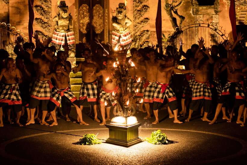 Bali: Ubud Kecak and Fire Dance Show Tickets - Seats, weather, and the practical trade-offs