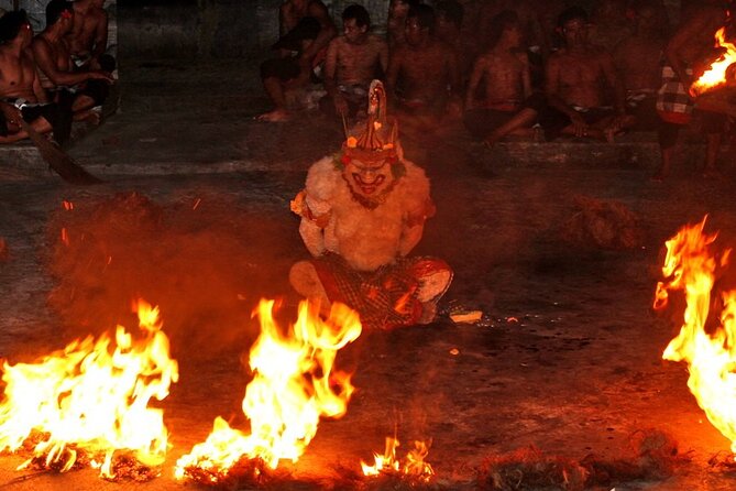 Bali: Uluwatu Kecak Dance Show, Bali Temple, and Lobster Dinner - Uluwatu Temple and the 90-Meter Cliff View