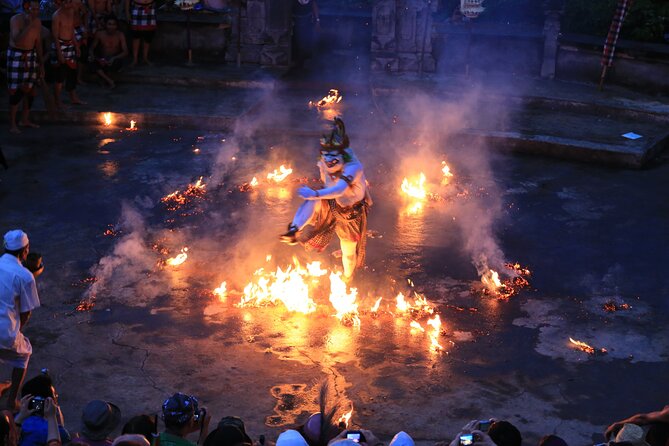 Bali: Uluwatu Kecak Dance Show, Bali Temple, and Lobster Dinner - The Kecak Fire Dance: Powerful Setting, Crowded Seating