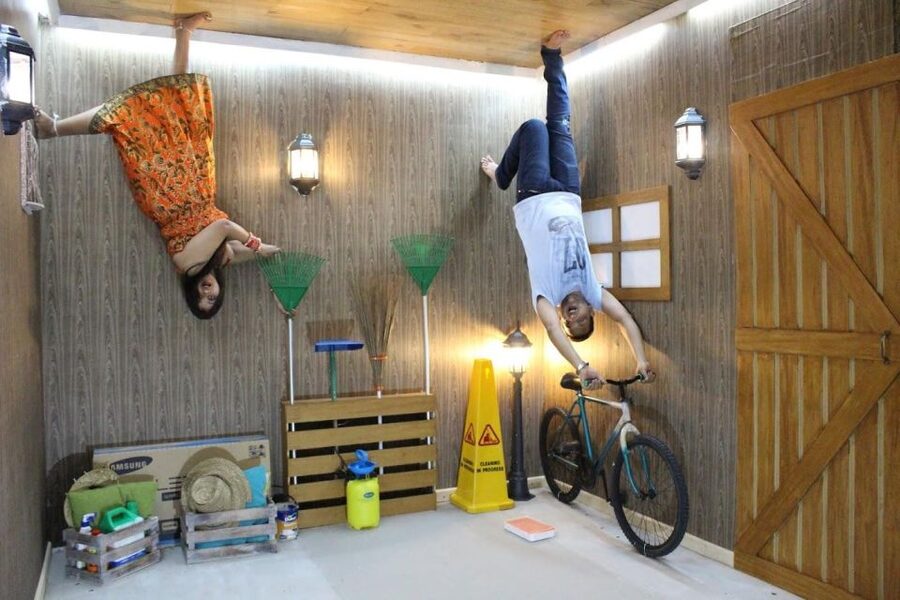 Bali: Upside Down World Admission Ticket - The photo help is the main advantage