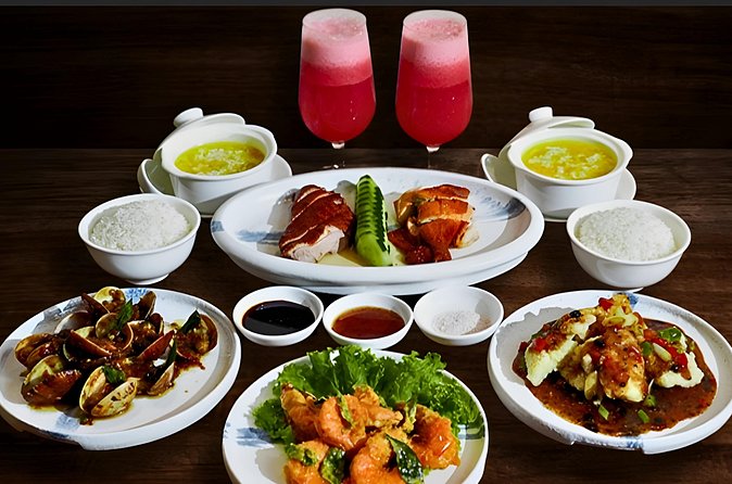 Bali Wanaku Heritage IndoAsian Cuisine - Gazebos, indoor tables, and tropical surroundings