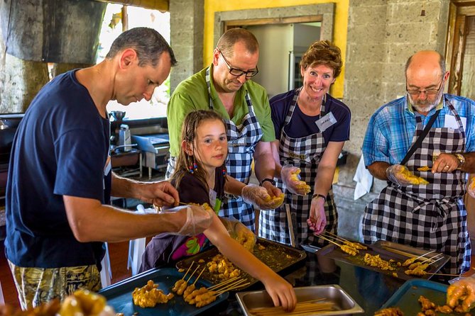 Balinese Cooking Class & Tanah Lot Temple Visit - Private & All-Inclusive - Riding from Seminyak to Tanah Lot
