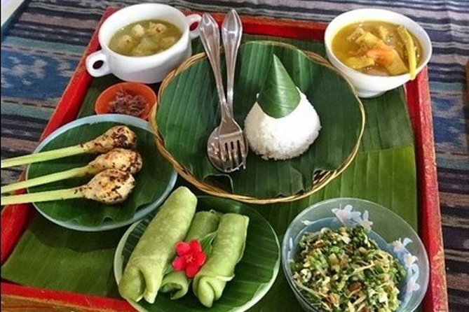 Balinese Cooking Class with Traditional Market Tour - Group size and the feel of the lesson