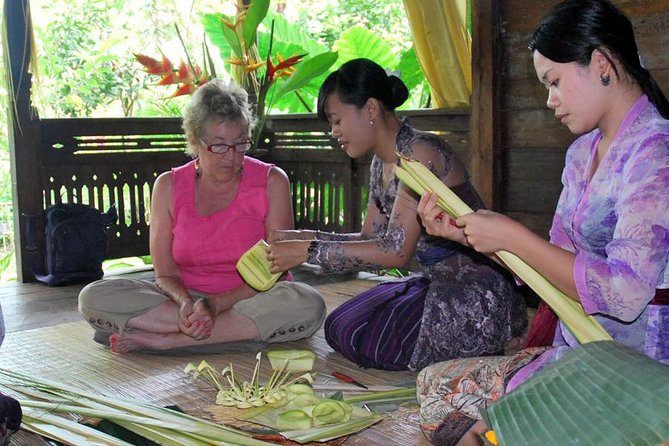Balinese Cooking class with traditional morning market visit - Eating what you make