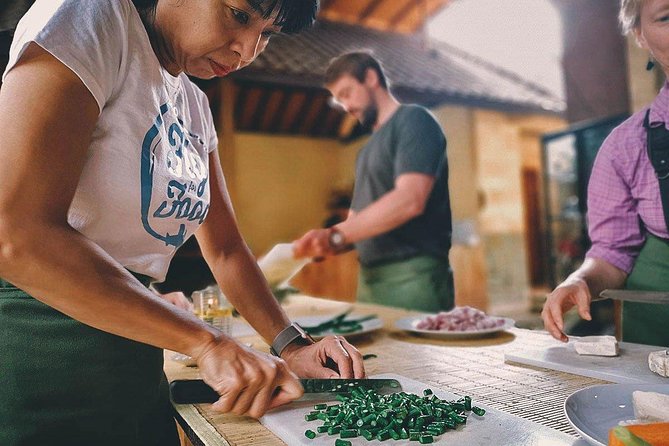 Balinese Cooking class with traditional morning market visit - The morning market: a practical introduction to Balinese ingredients