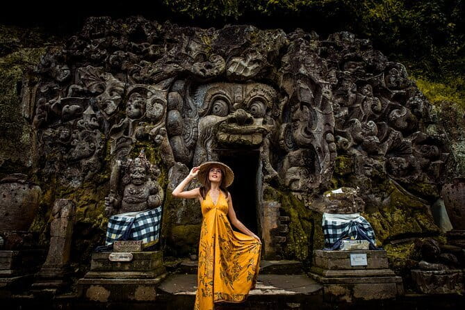 Banyumala Waterfall, Jatiluwih, Ulun Danu and Tanah Lot tours - Banyumala Twin Waterfalls: the day’s most active stop