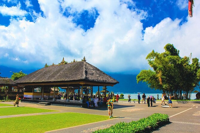 Bedugul and Singaraja Tour - Mount Batukaru and the twin-lake route